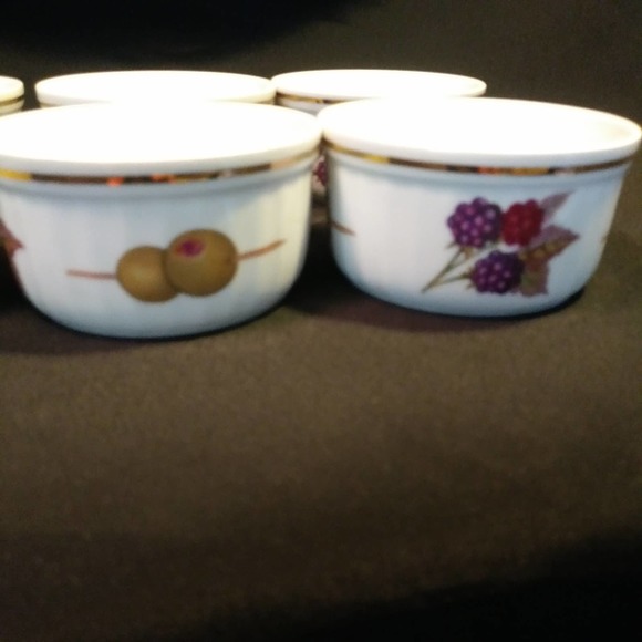 6 Royal Worcester Fine Oven China Ramekins in Evesham Gold - Picture 1 of 8